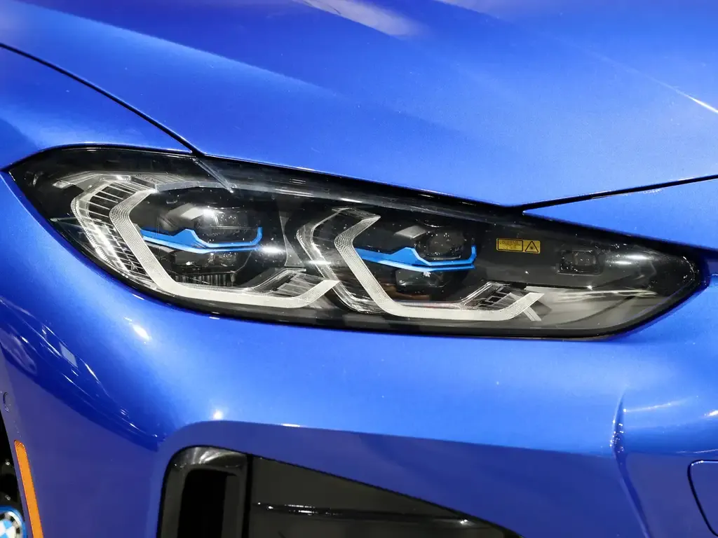 BMW I4 2022 photo 4