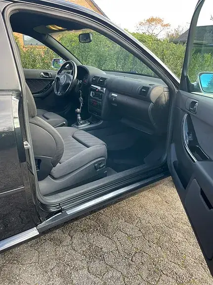 Audi S3 2000 photo 3