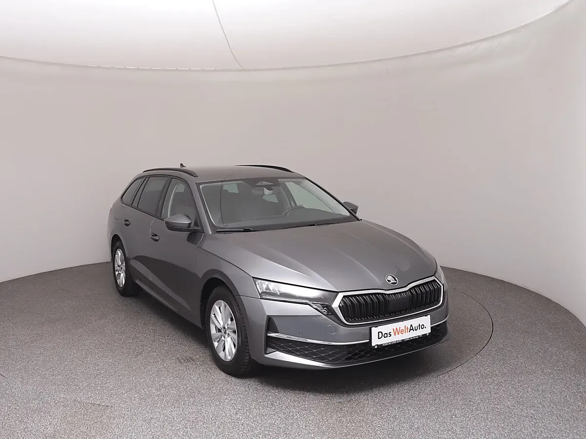 Skoda Octavia 2025 photo 2