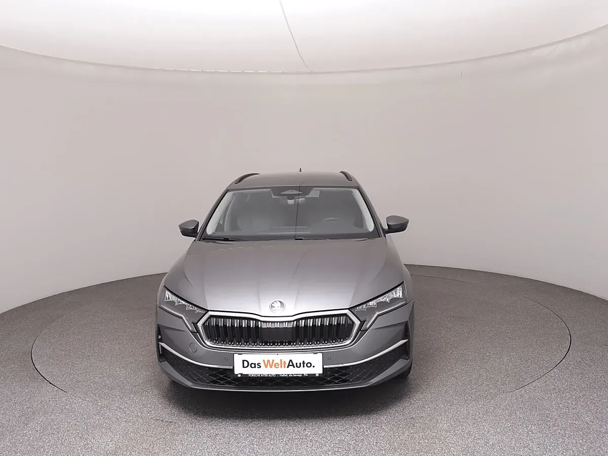 Skoda Octavia 2025 photo 3