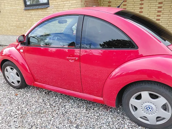 Volkswagen New Beetle 1998 photo 4