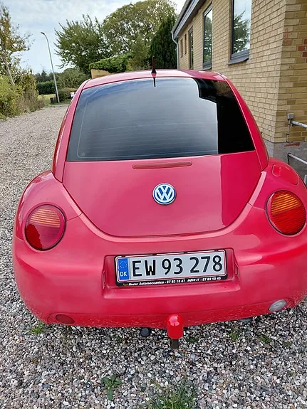 Volkswagen New Beetle 1998 photo 2