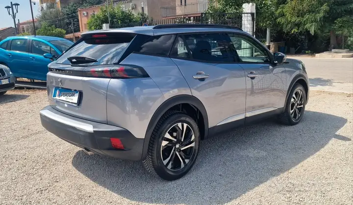 Peugeot 2008 2021 photo 3