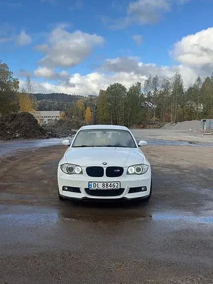 BMW 118D 2008 photo 2