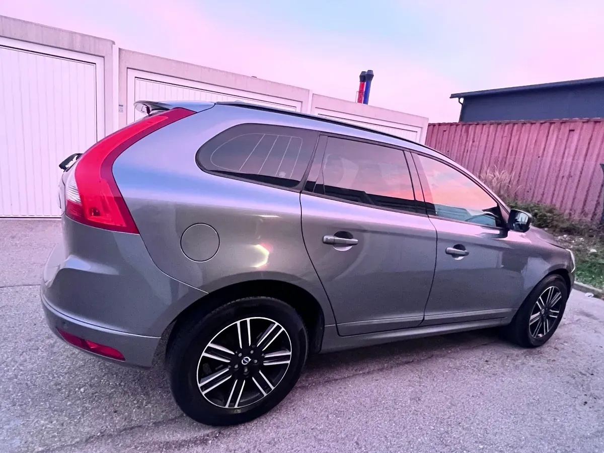 Volvo Xc60 2016 photo 2