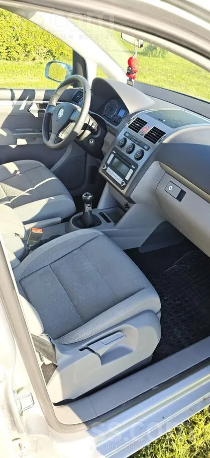 Volkswagen Touran 2008 photo 4