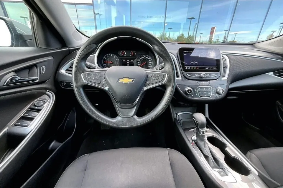 Chevrolet Malibu 2024 photo 5
