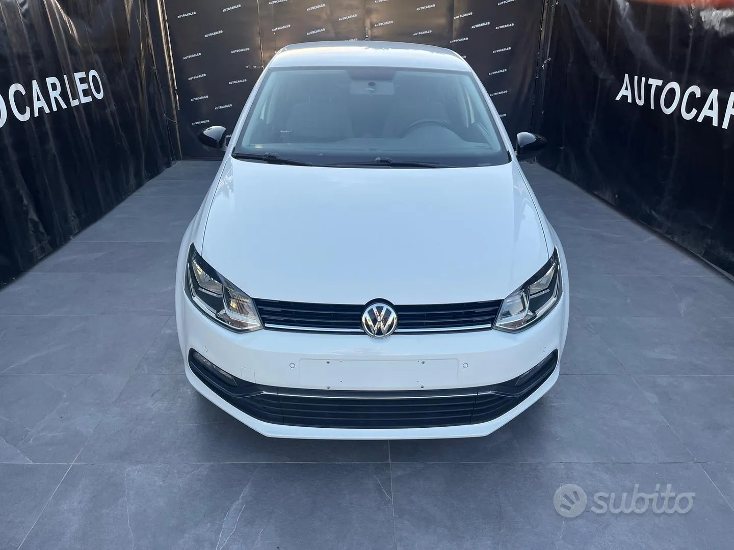 Volkswagen Polo 2015 photo 2