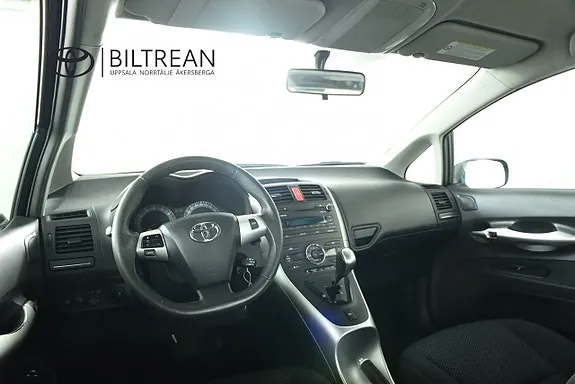 Toyota Auris 2011 photo 4