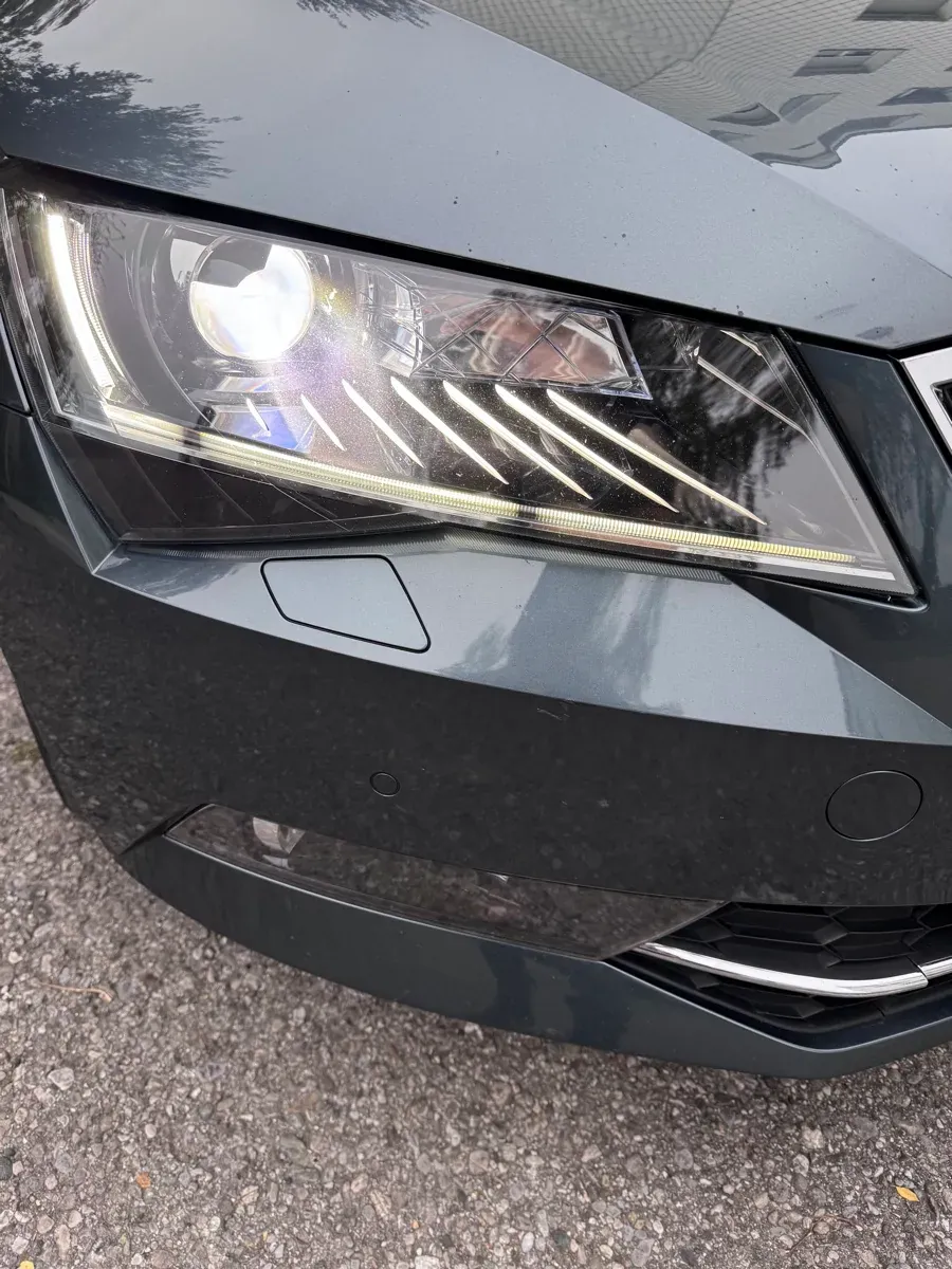 Skoda Superb 2019 photo 2
