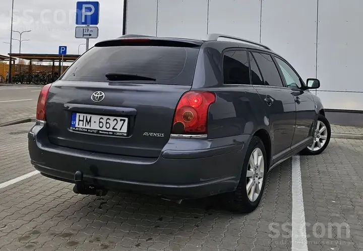 Toyota Avensis 2005 photo 4