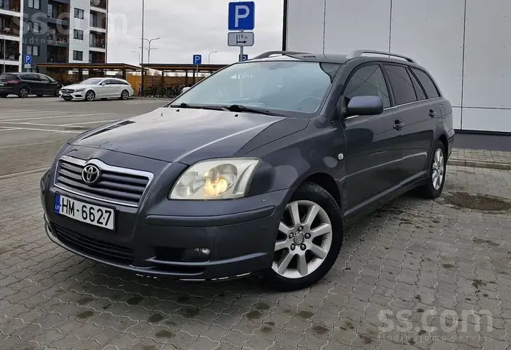 Toyota Avensis 2005 photo 2