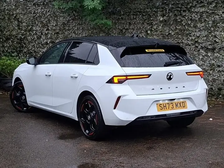 Vauxhall Astra 2023 photo 2