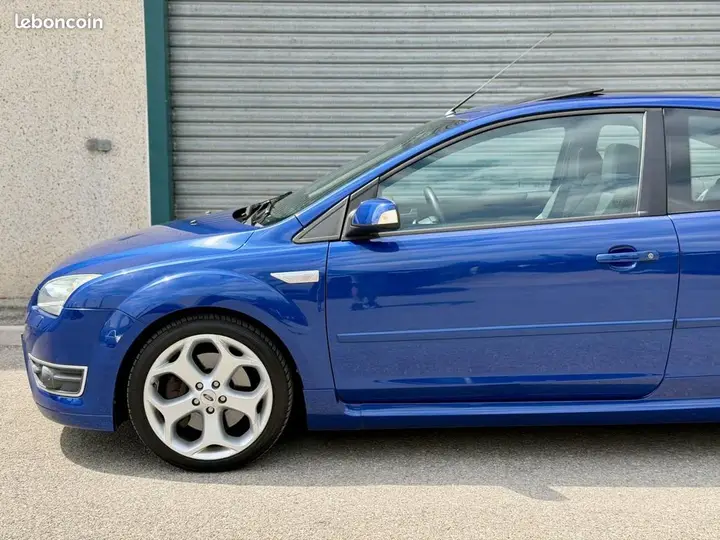 Ford Focus 2006 photo 2