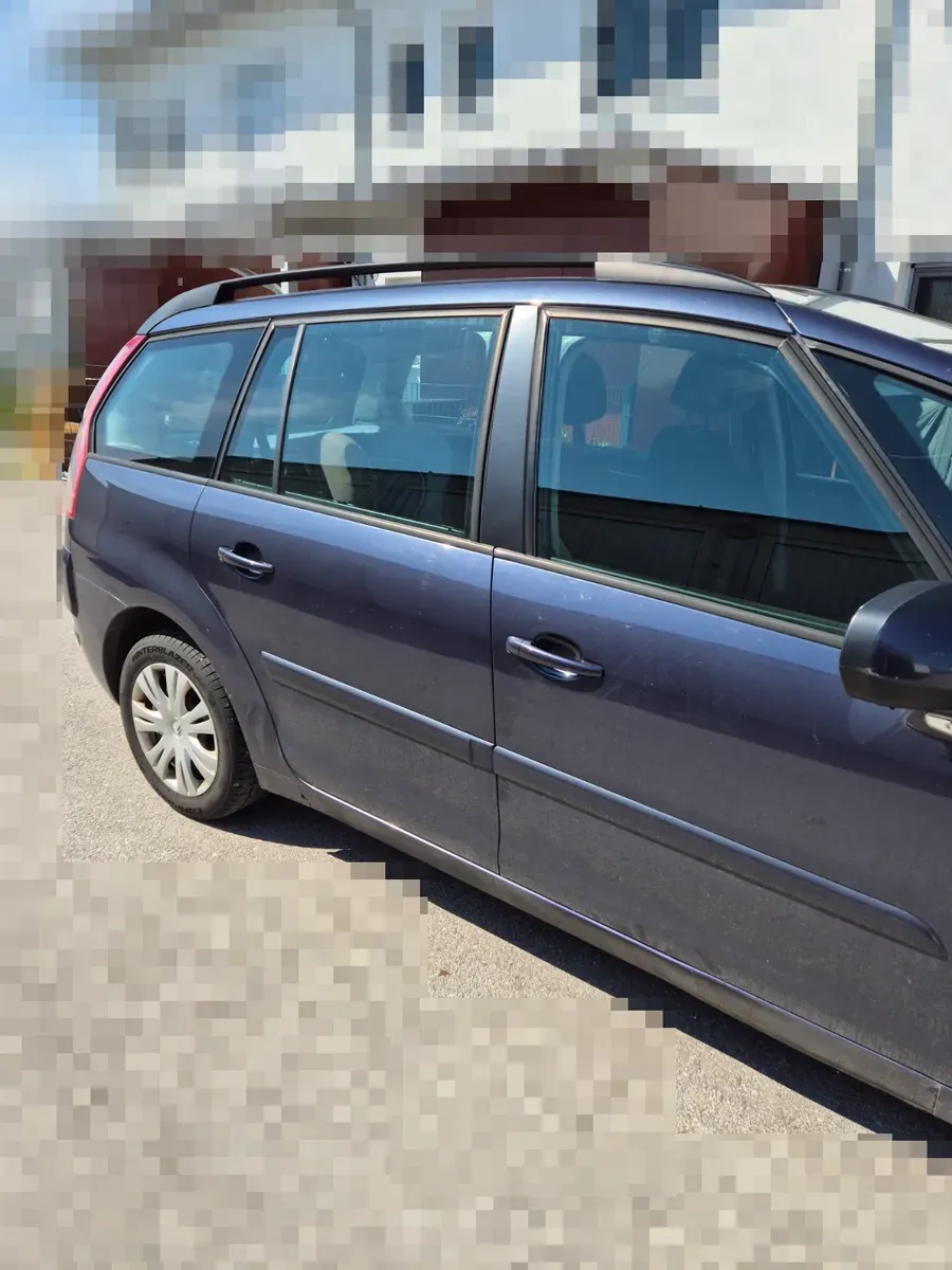 Citroen C4 Picasso 2008 photo 2