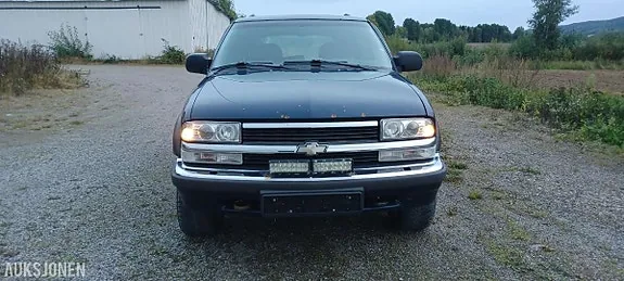 Chevrolet Blazer 1999 photo 2
