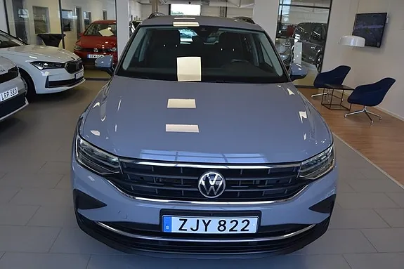 Volkswagen Tiguan 2021 photo 2