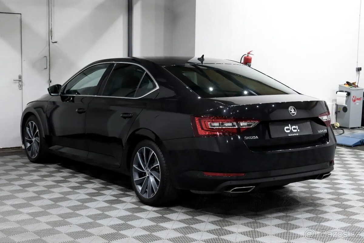Skoda Superb 2018 photo 4