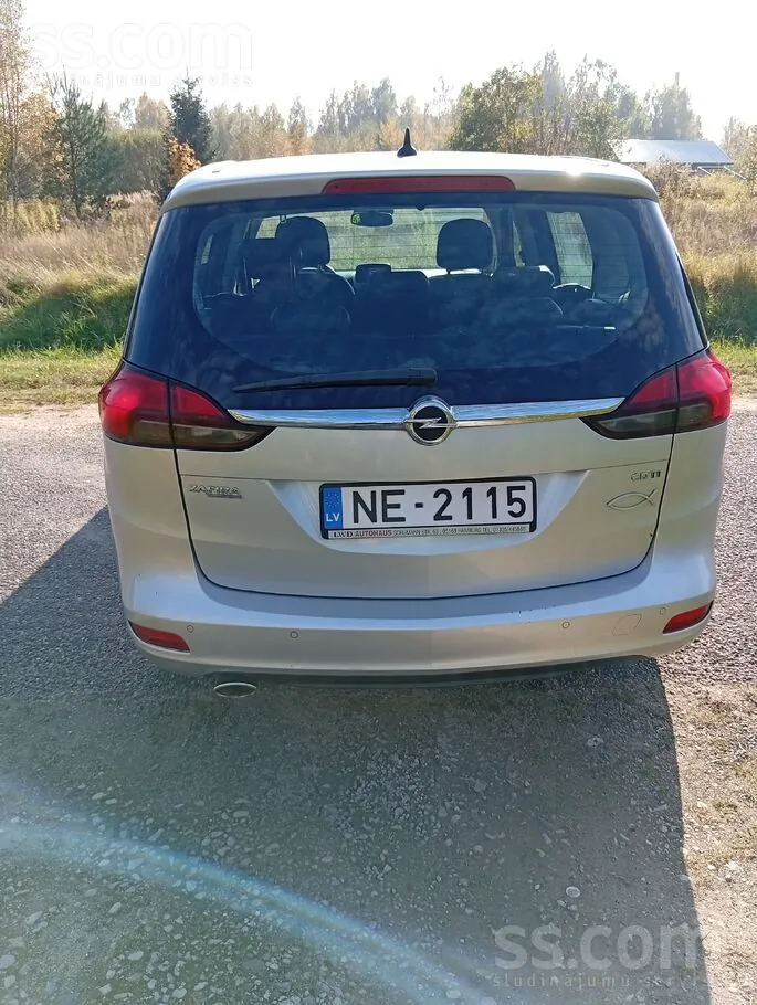 Opel Zafira 2017 photo 4