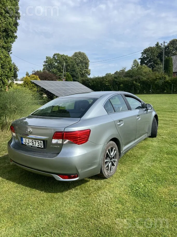 Toyota Avensis 2013 photo 3