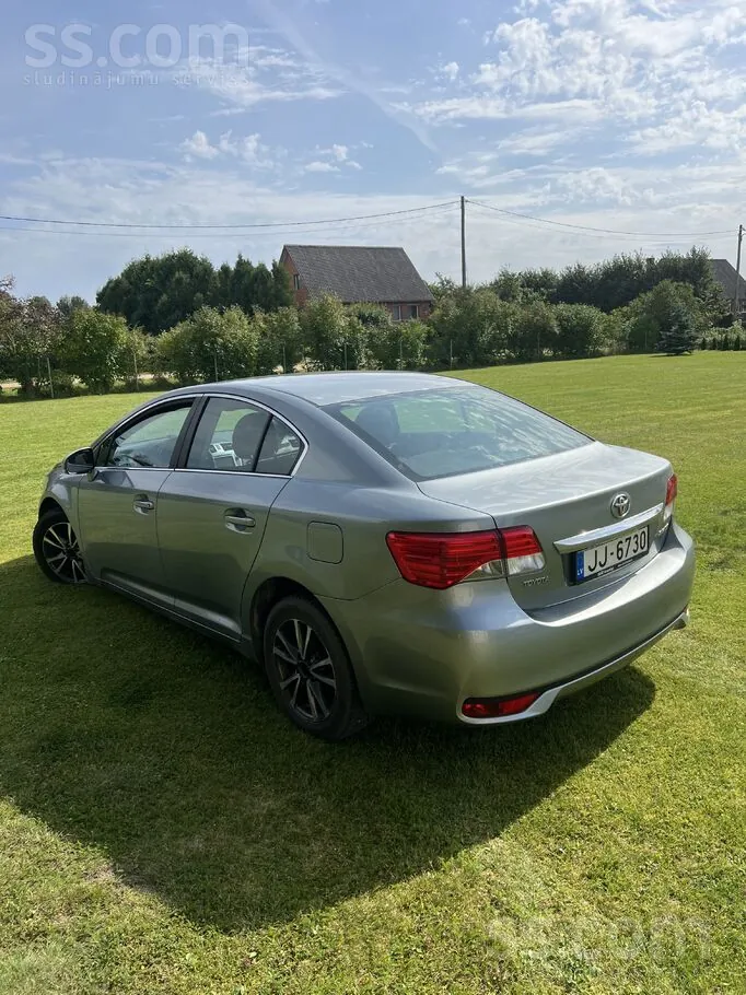 Toyota Avensis 2013 photo 4