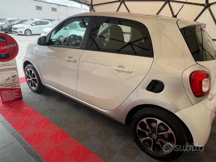 Smart Forfour 2016 photo 4