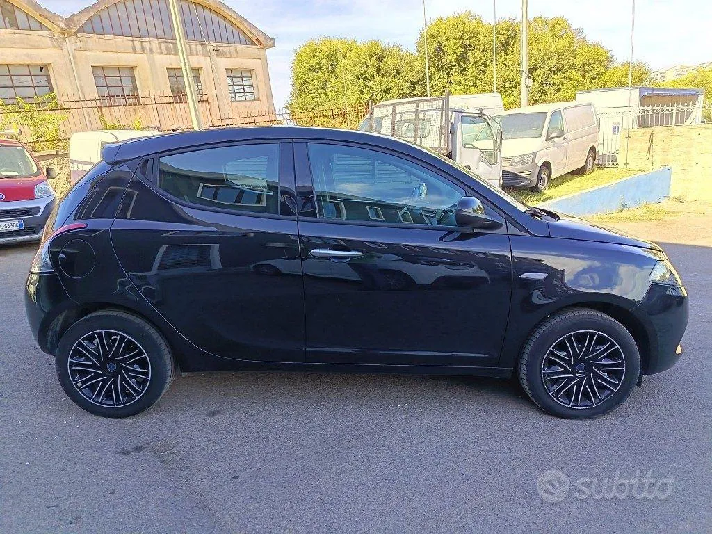 Lancia Ypsilon 2023 photo 5