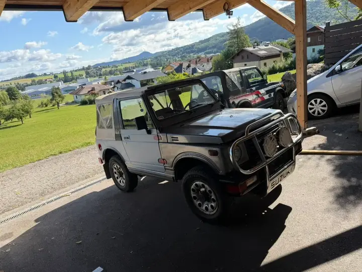 Suzuki Sj 413