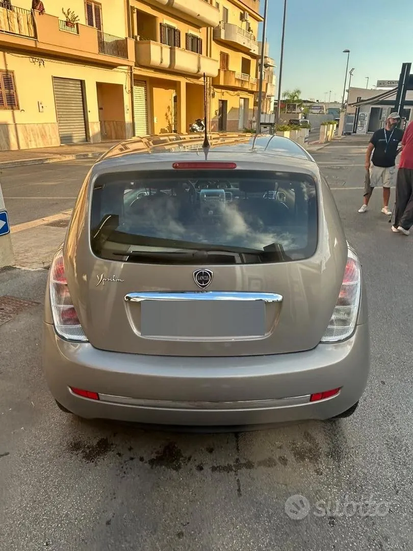 Lancia Ypsilon 2011 photo 3