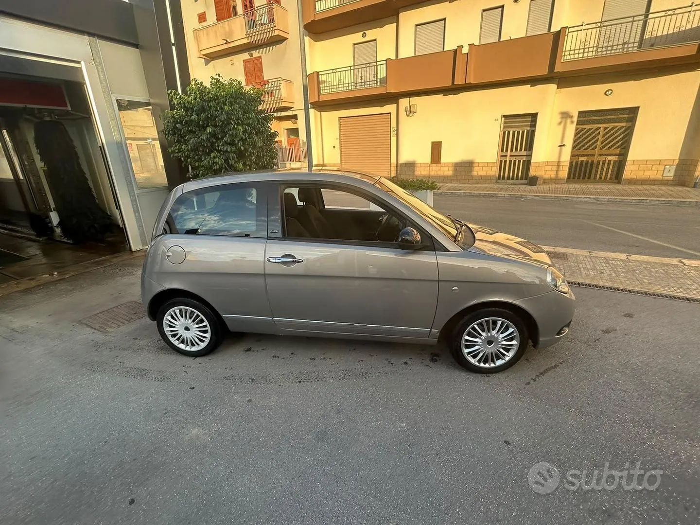 Lancia Ypsilon 2011 photo 2