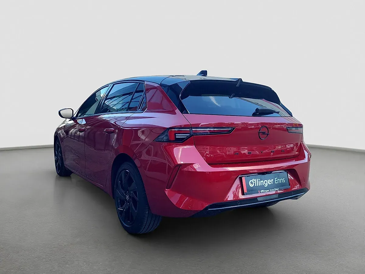 Opel Astra 2022 photo 3