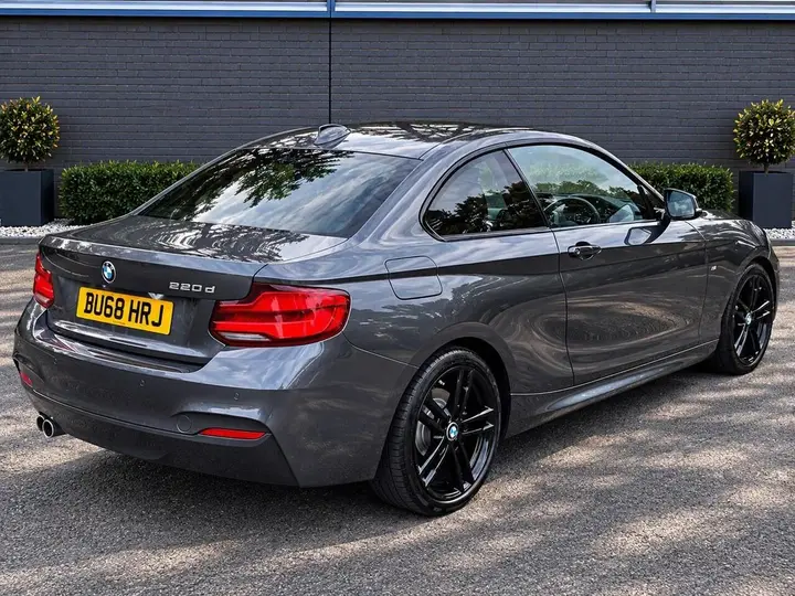 BMW 2 Series 2018 photo 3