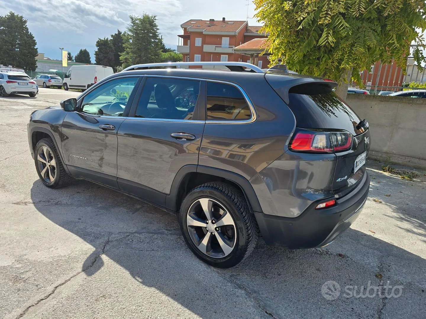 Jeep Cherokee 2018 photo 3
