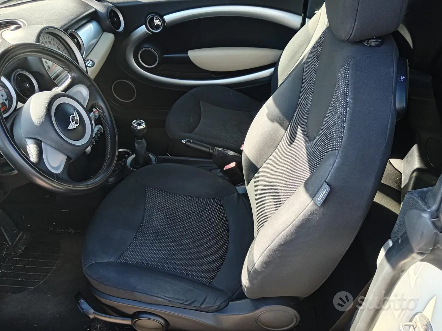 Mini Mini One Cabrio 2010 photo 4