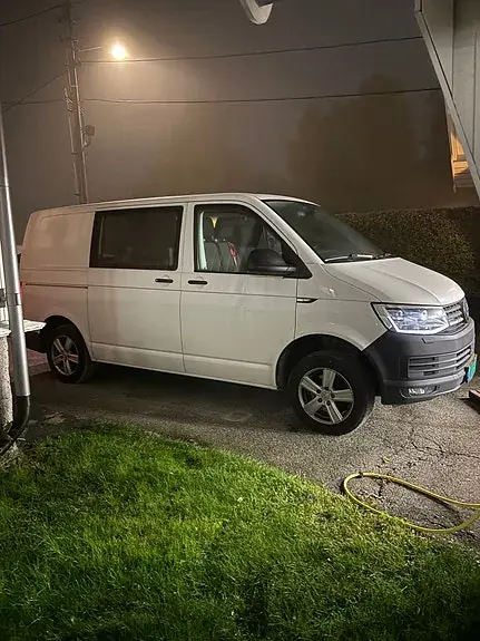 Volkswagen Transporter 2017 photo 2