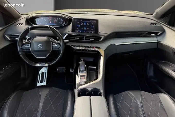 Peugeot 3008 2019 photo 2