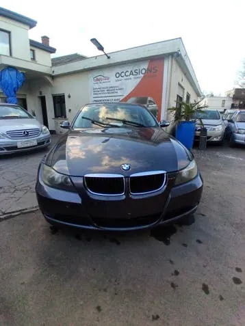 BMW 318I