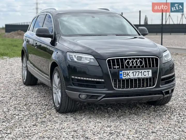 Audi Q7 2012 photo 4