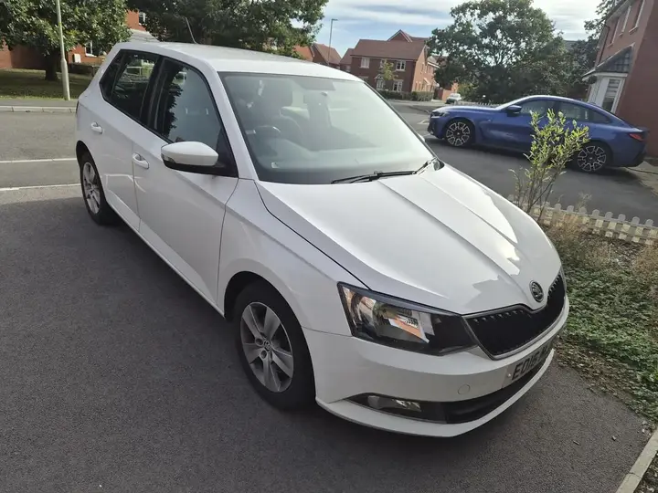 Skoda Fabia 2016 photo 2