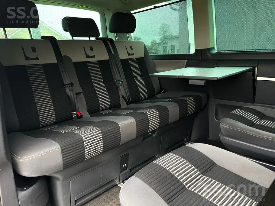 Volkswagen Multivan 2009 photo 3