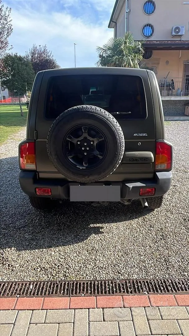 KG Mobility Korando 1998 photo 3