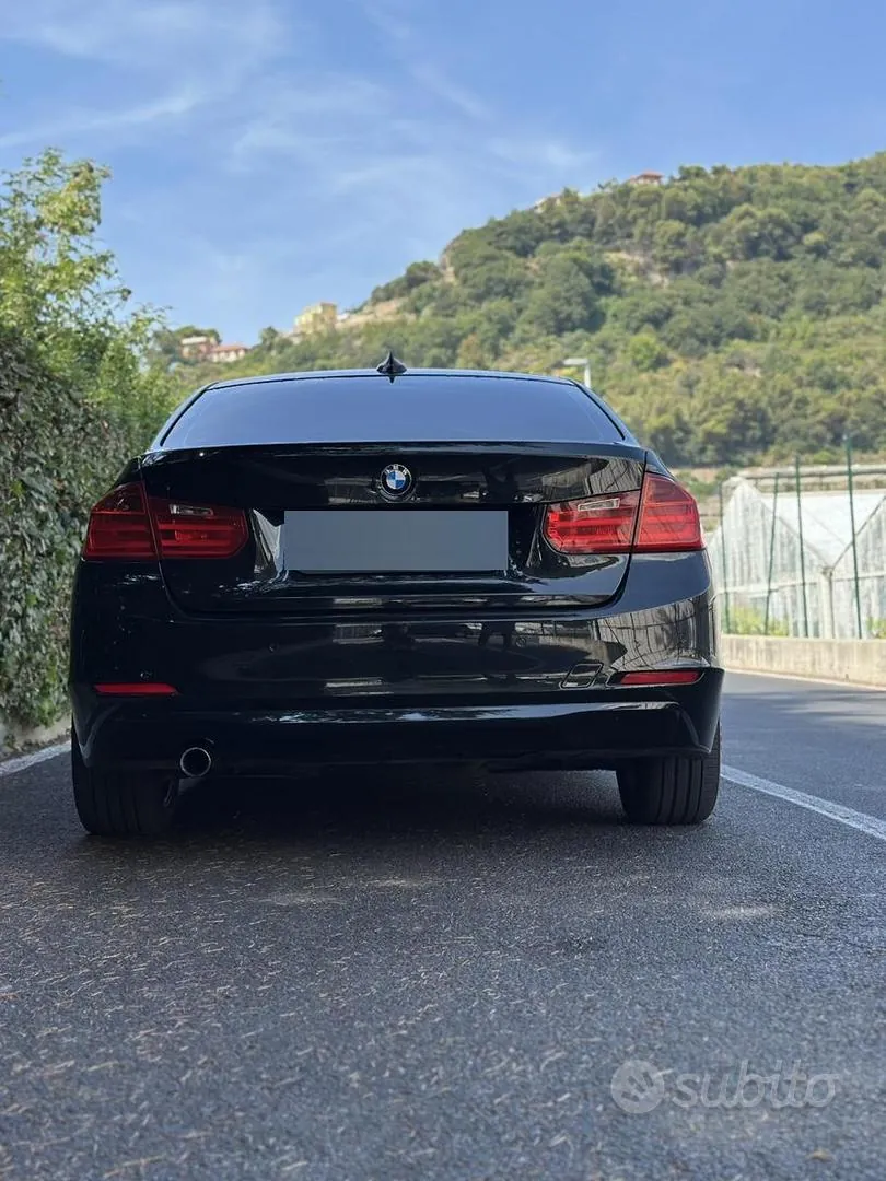 BMW 320D 2012 photo 2