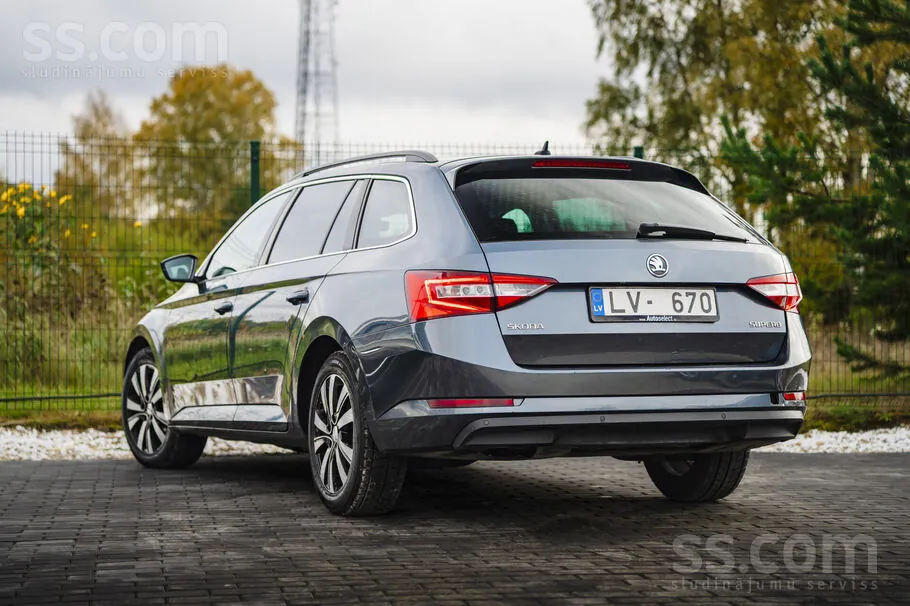 Skoda Superb 2016 photo 4