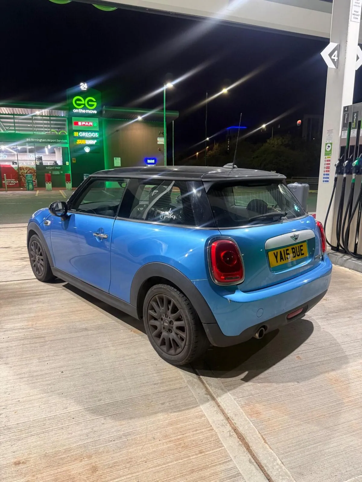 Mini Cooper D 2015 photo 3