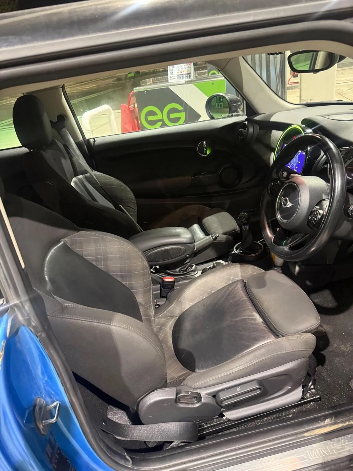 Mini Cooper D 2015 photo 5