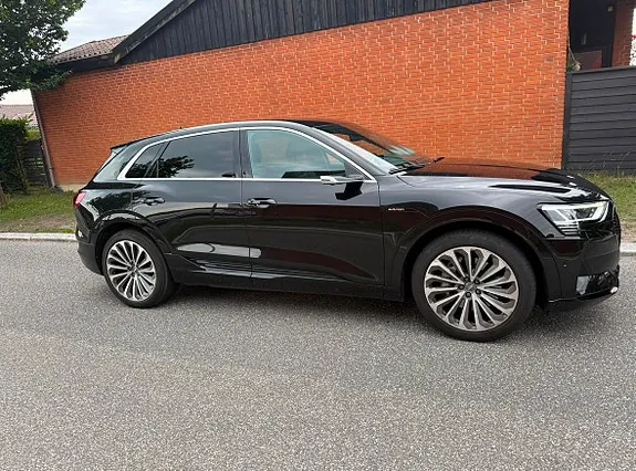 Audi E-Tron 2020 photo 2