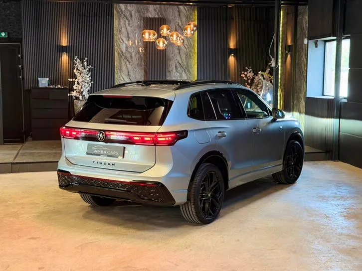 Volkswagen Tiguan 2025 photo 2