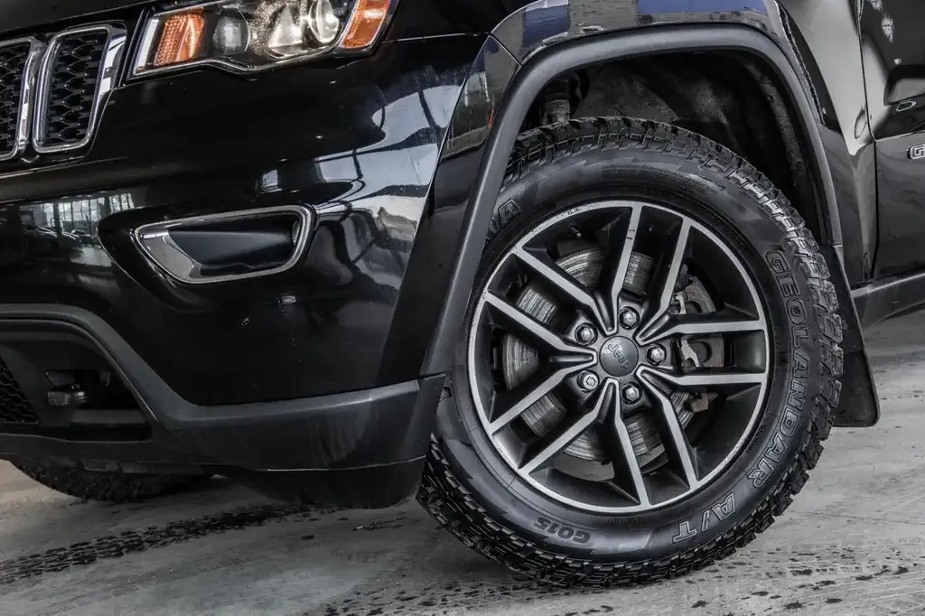 Jeep Grand Cherokee 2021 photo 2