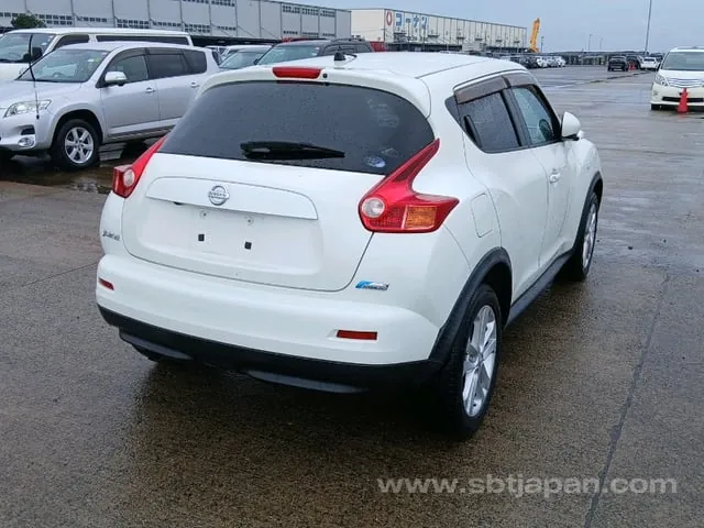 Nissan Juke 2010 photo 4