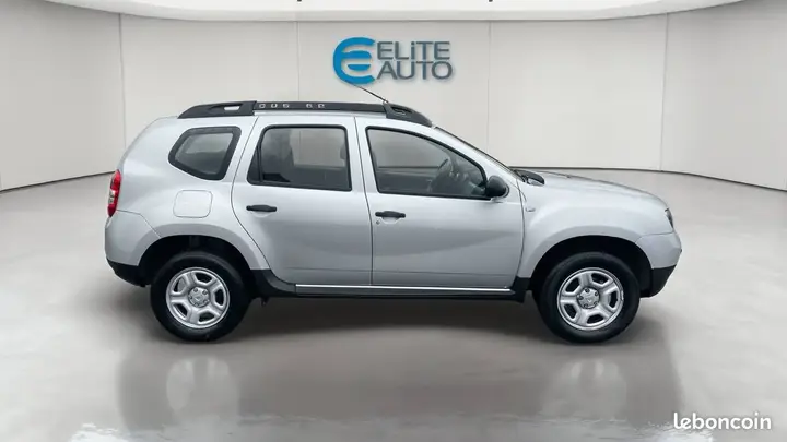 Dacia Duster 2017 photo 2